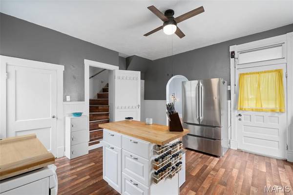 809 Military RD, Unincorporated, MO 63125