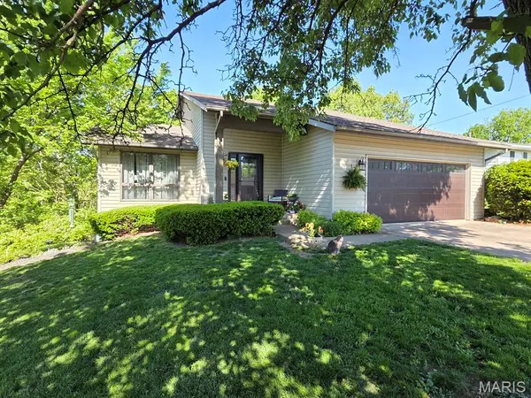 403 Constantz DR, Canton, MO 63435