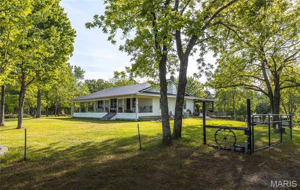 474 Highway ZZ, Jadwin, MO 65501
