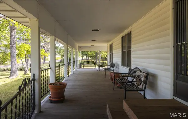 474 Highway ZZ, Jadwin, MO 65501