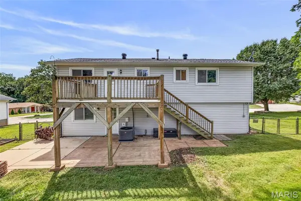 5572 Brookton WAY, St Louis, MO 63128
