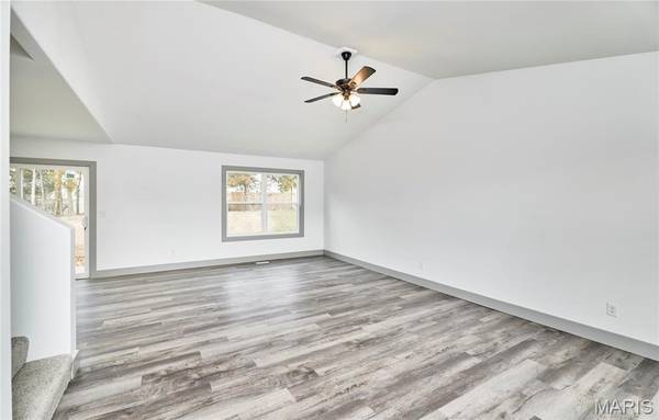1190 Marathon DR, Foristell, MO 63348