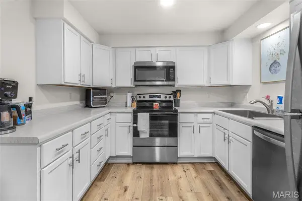 219 W Davidson AVE, Chaffee, MO 63740