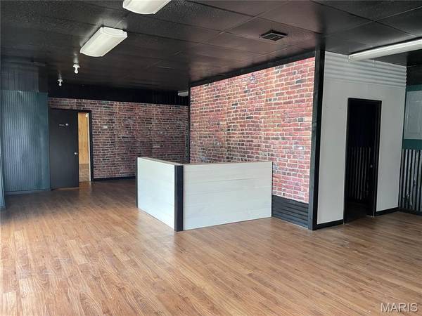 201 E Roosevelt ST, Salem, MO 65560