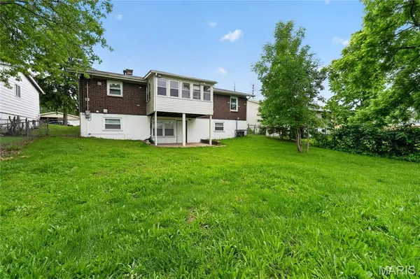 11007 Landseer DR, St Louis, MO 63136