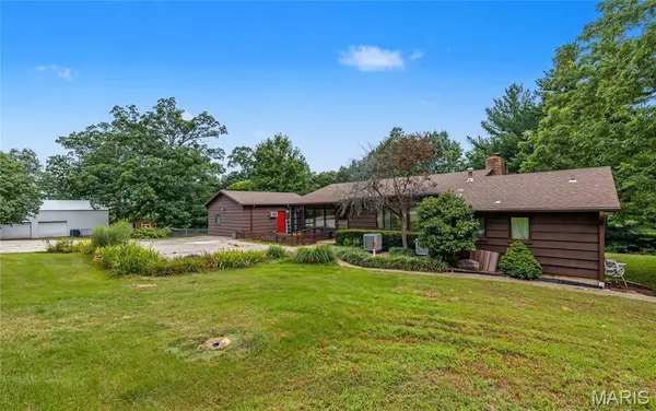 841 Dilworth RD, Lebanon, MO 65536