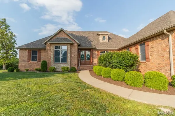 929 CASTLE ROCK AVE AVE, Lebanon, MO 65536
