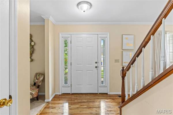 2433 Lavin CT, Florissant, MO 63033