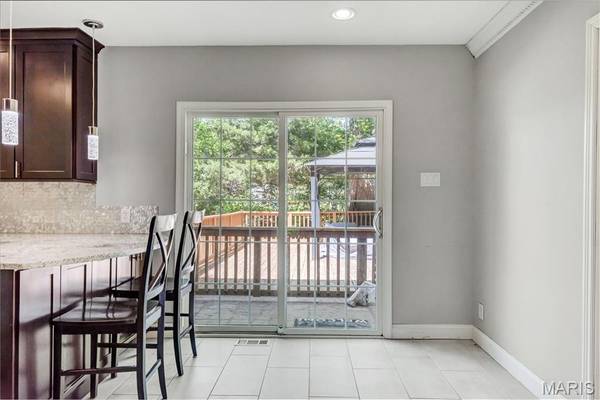 9 Modoc TRL, Kirkwood, MO 63122