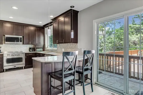 9 Modoc TRL, Kirkwood, MO 63122