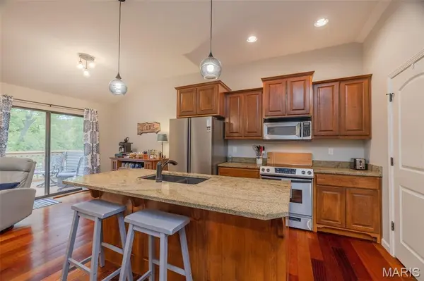 134 Geneva Cove DR, Innsbrook, MO 63390