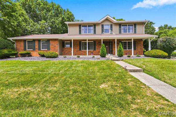 3065 Winding River DR, St Charles, MO 63303