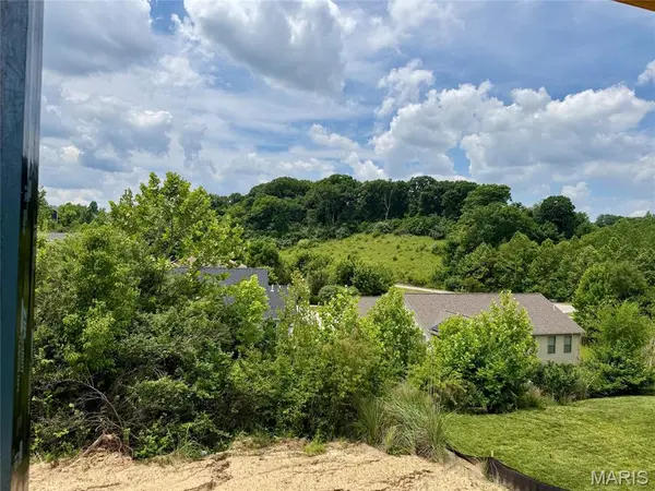 983 Half Moon LN, Caseyville, IL 62232