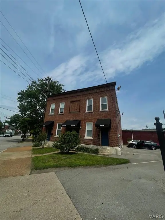 1449 S Vandeventer AVE, St Louis, MO 63110