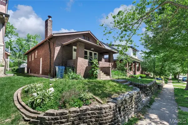 1024 Yale AVE, Richmond Heights, MO 63117