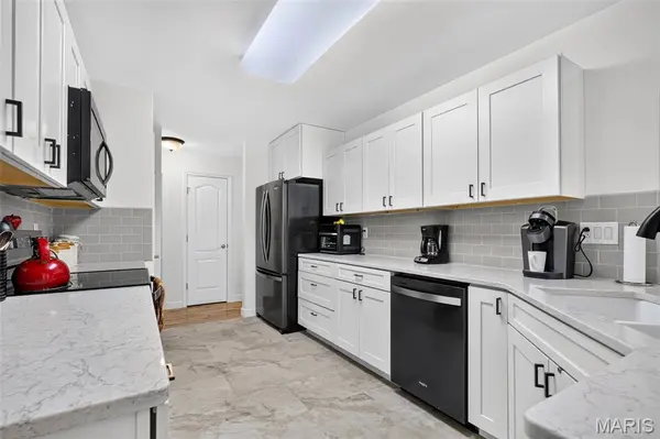 202 Park Ridge DR #64a, O'fallon, MO 63366