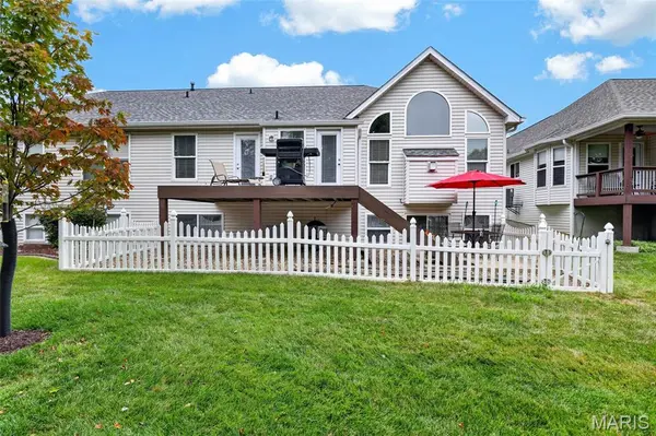 202 Park Ridge DR #64a, O'fallon, MO 63366