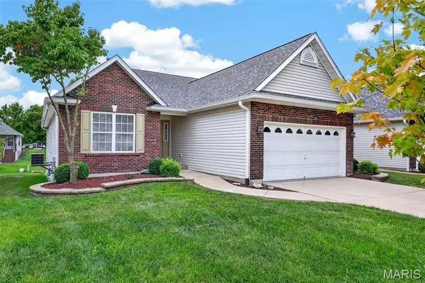 202 Park Ridge DR #64a, O'fallon, MO 63366