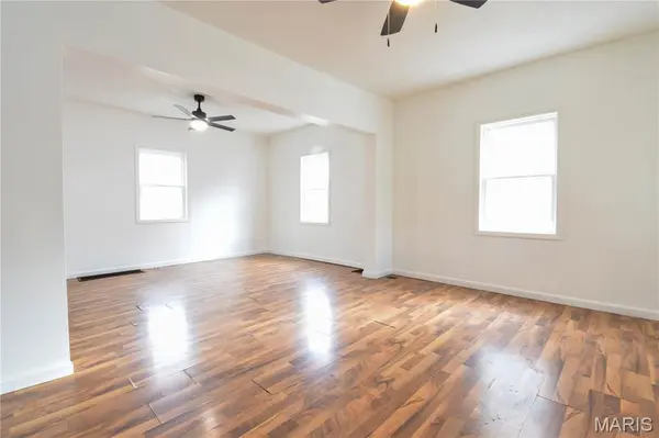 1007 Sumner ST, Carlinville, IL 62626