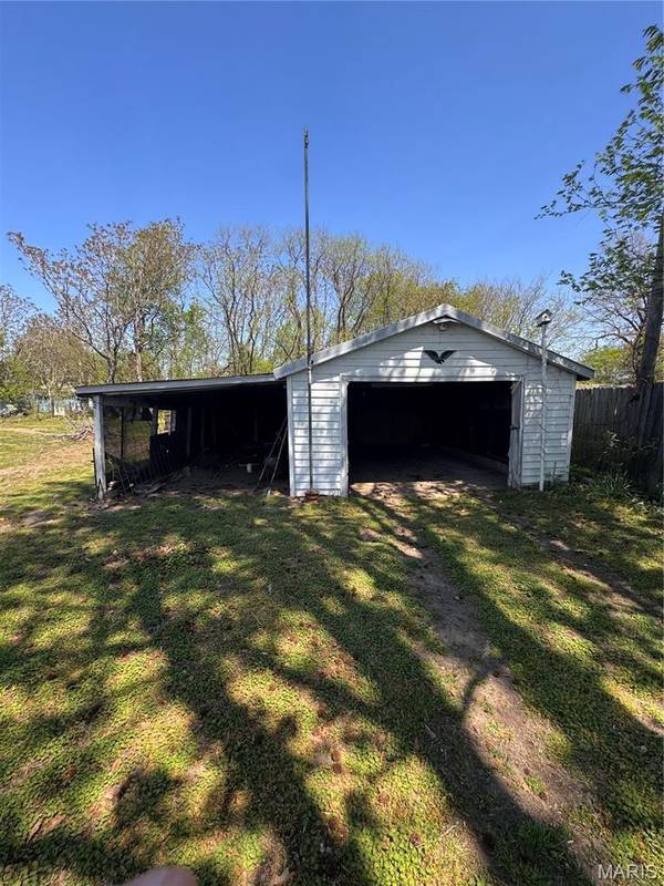 230 Swank ST, Diehlstadt, MO 63834