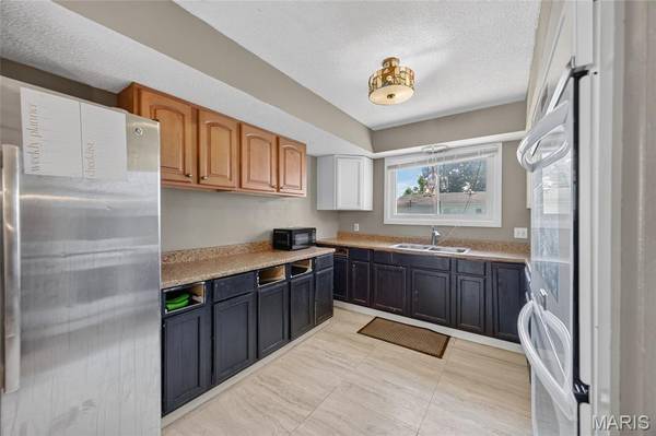 707 McClain ST, Richland, MO 65556