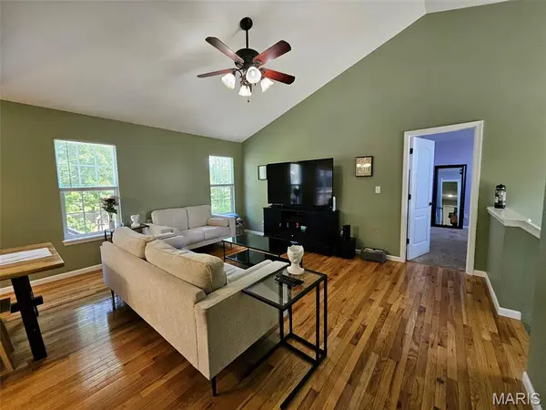 22858 Revelation RD, Waynesville, MO 65583
