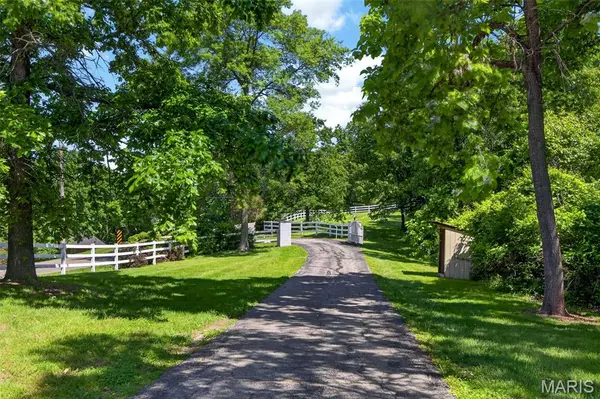 1432 Shepard RD, Wildwood, MO 63038