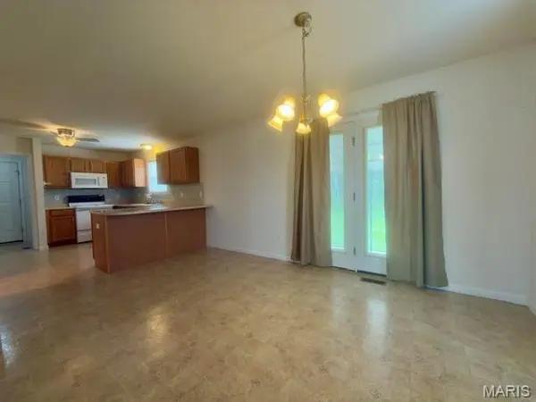 591 Creekwood BLVD, Troy, MO 63379