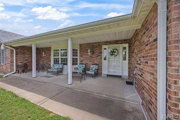 10 Mense CT, Old Monroe, MO 63369