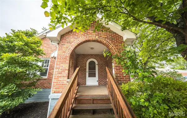 218 W Eldon ST, St James, MO 65559