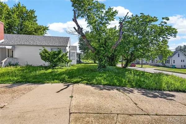 765 N Main ST, St Clair, MO 63077