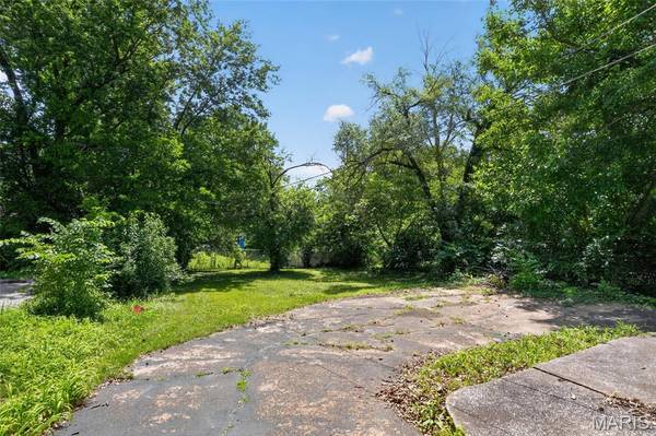 6652 Thurston AVE, St Louis, MO 63134