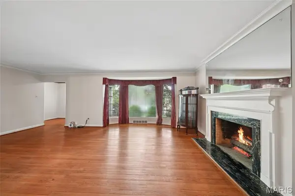 214 Topton WAY, Clayton, MO 63105