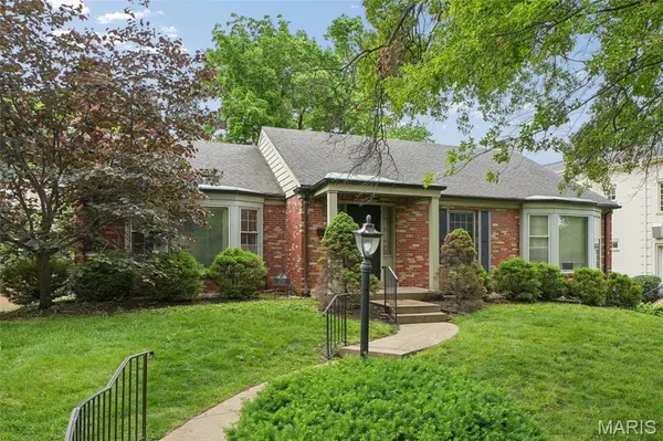 214 Topton WAY, Clayton, MO 63105