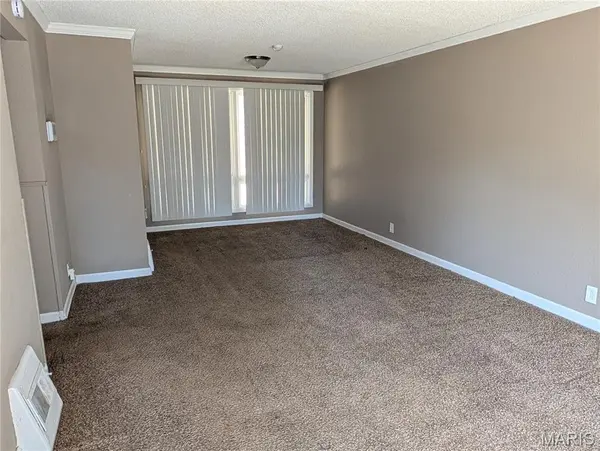 750 Kelvin DR, Bellefontaine Nghbrs, MO 63137