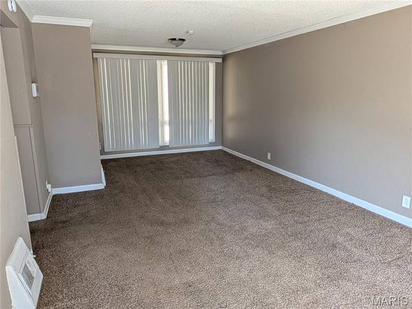 750 Kelvin DR, Bellefontaine Nghbrs, MO 63137