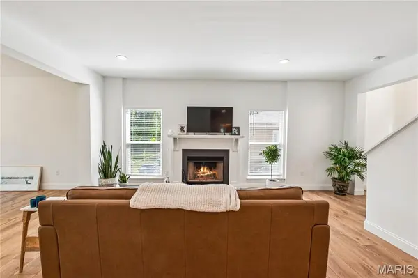 119 Monica DR, Sunset Hills, MO 63127