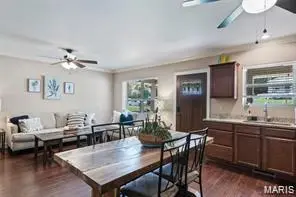 106 Reading AVE, Maryland Heights, MO 63043
