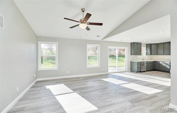 28535 Shallow Water RD, Warrenton, MO 63383