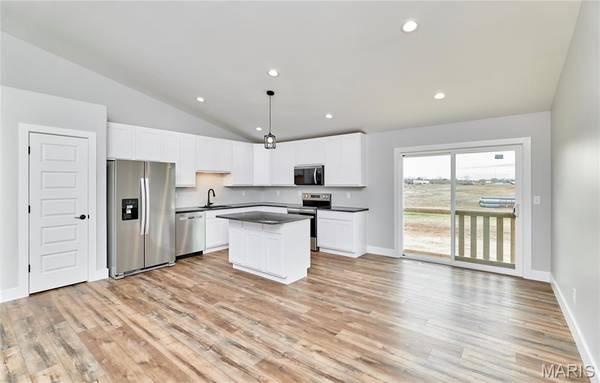28537 Shallow Water RD, Warrenton, MO 63383