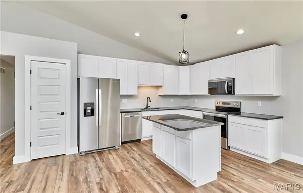 28537 Shallow Water RD, Warrenton, MO 63383