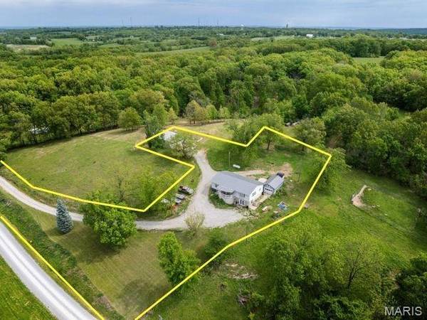 12746 Thornberry RD, New London, MO 63459