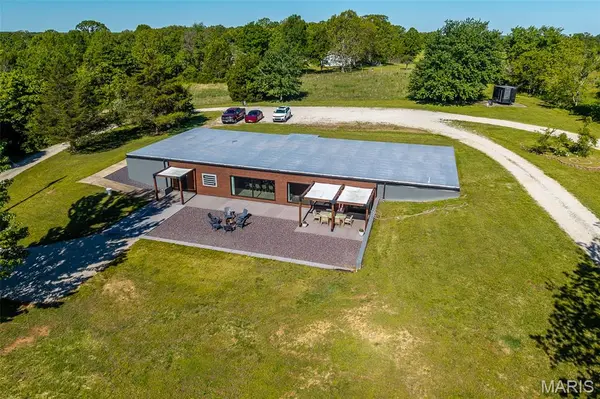 26559 Highway 5, Lebanon, MO 65536