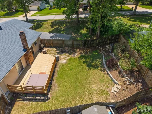 607 Garden Leaf CT, Ballwin, MO 63011