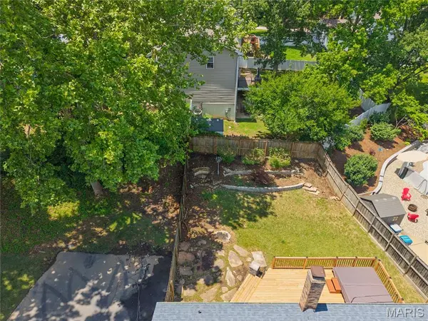 607 Garden Leaf CT, Ballwin, MO 63011