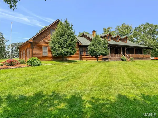 245 Chickadee LN, Sullivan, MO 63080