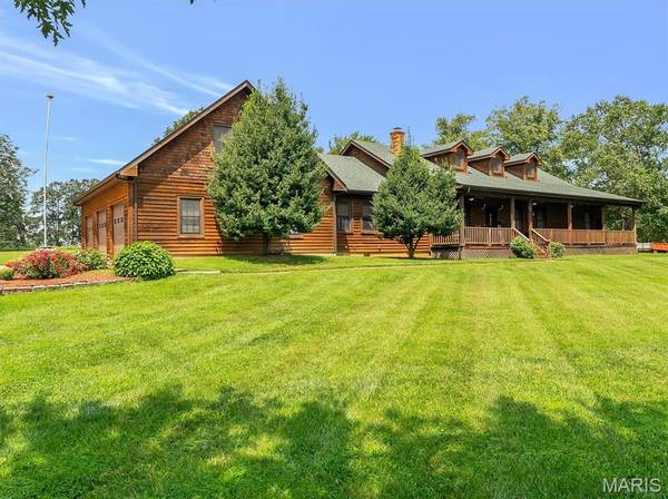 245 Chickadee LN, Sullivan, MO 63080