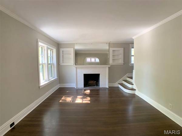 7117 Delmar BLVD, University City, MO 63130