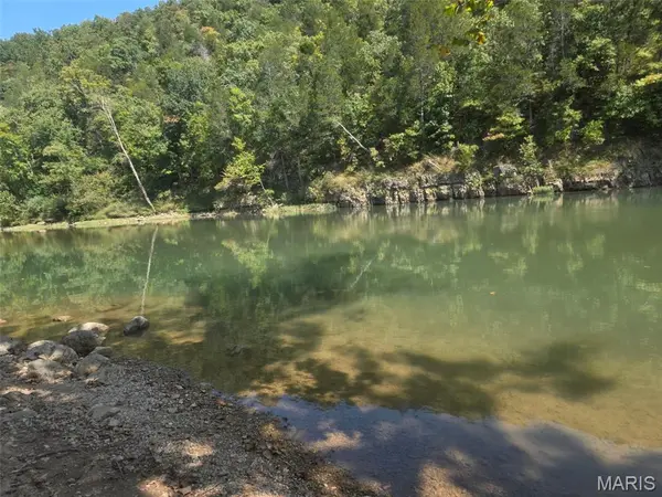 351 Arapaho DR, Sullivan, MO 63080