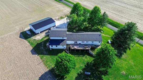 367 NW 175 AVE, Carrollton, IL 62016